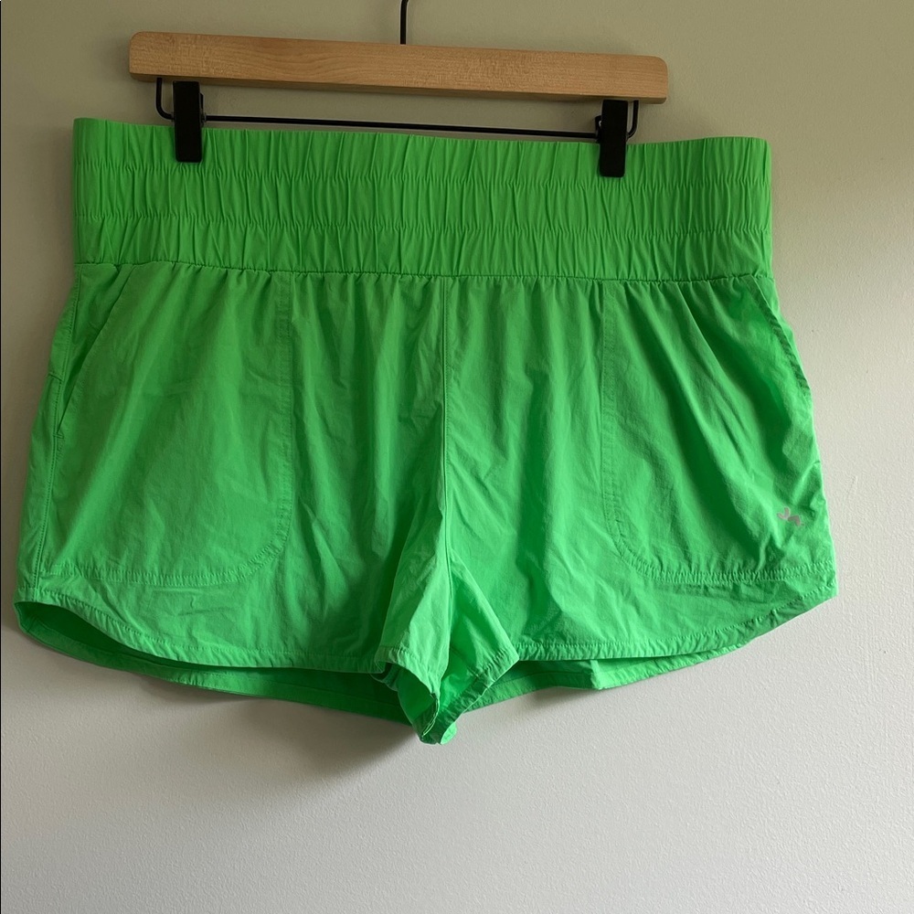 Joy lane Green Women's Shorts Size XL - Picture 3 of 8